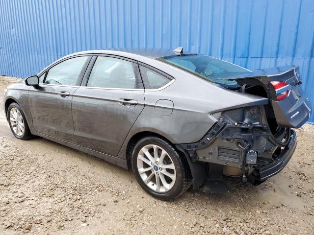 3FA6P0HD9KR104640 Ford Fusion SE 2