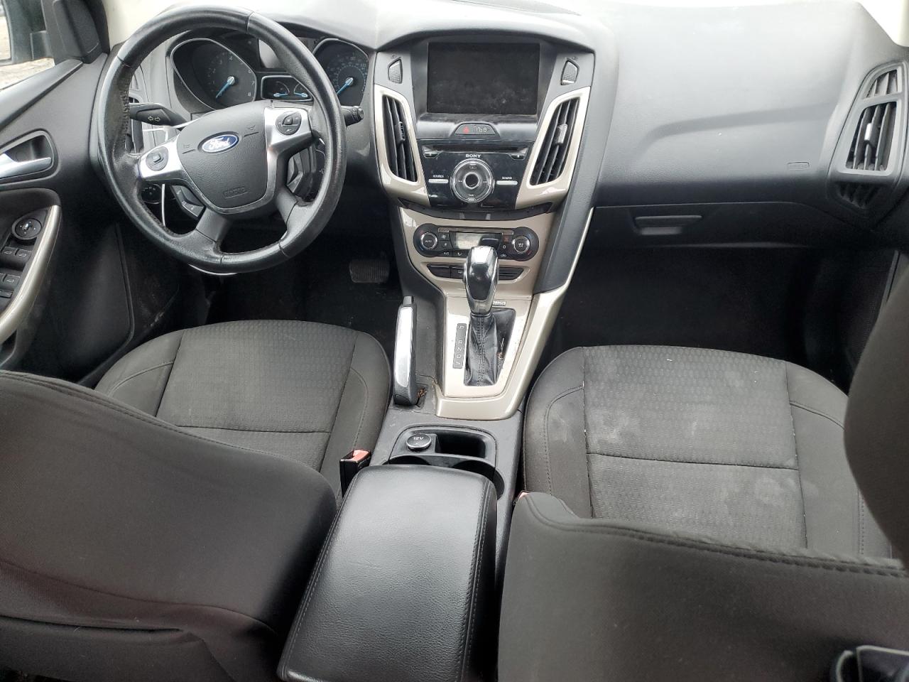 1FAHP3M21CL272657 2012 Ford Focus Sel
