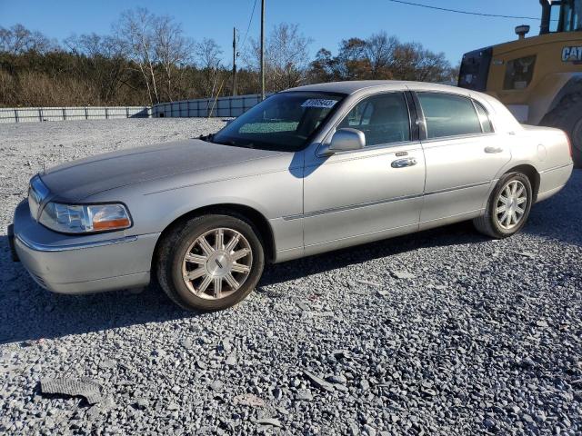 2010 Lincoln Town Car Signature Limited