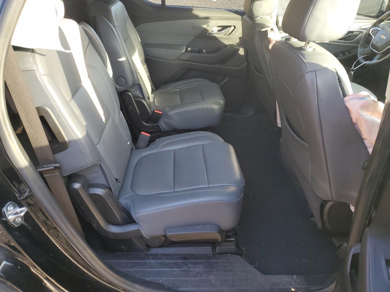 1GNEVHKW2KJ278538 2019 Chevrolet Traverse Lt