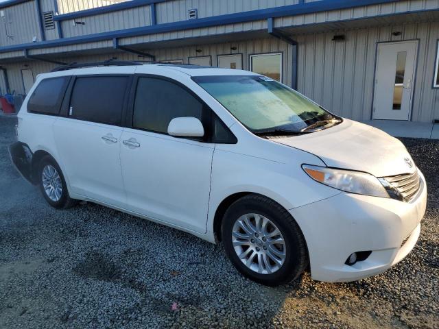 5TDYK3DC2FS542130 | 2015 TOYOTA SIENNA XLE