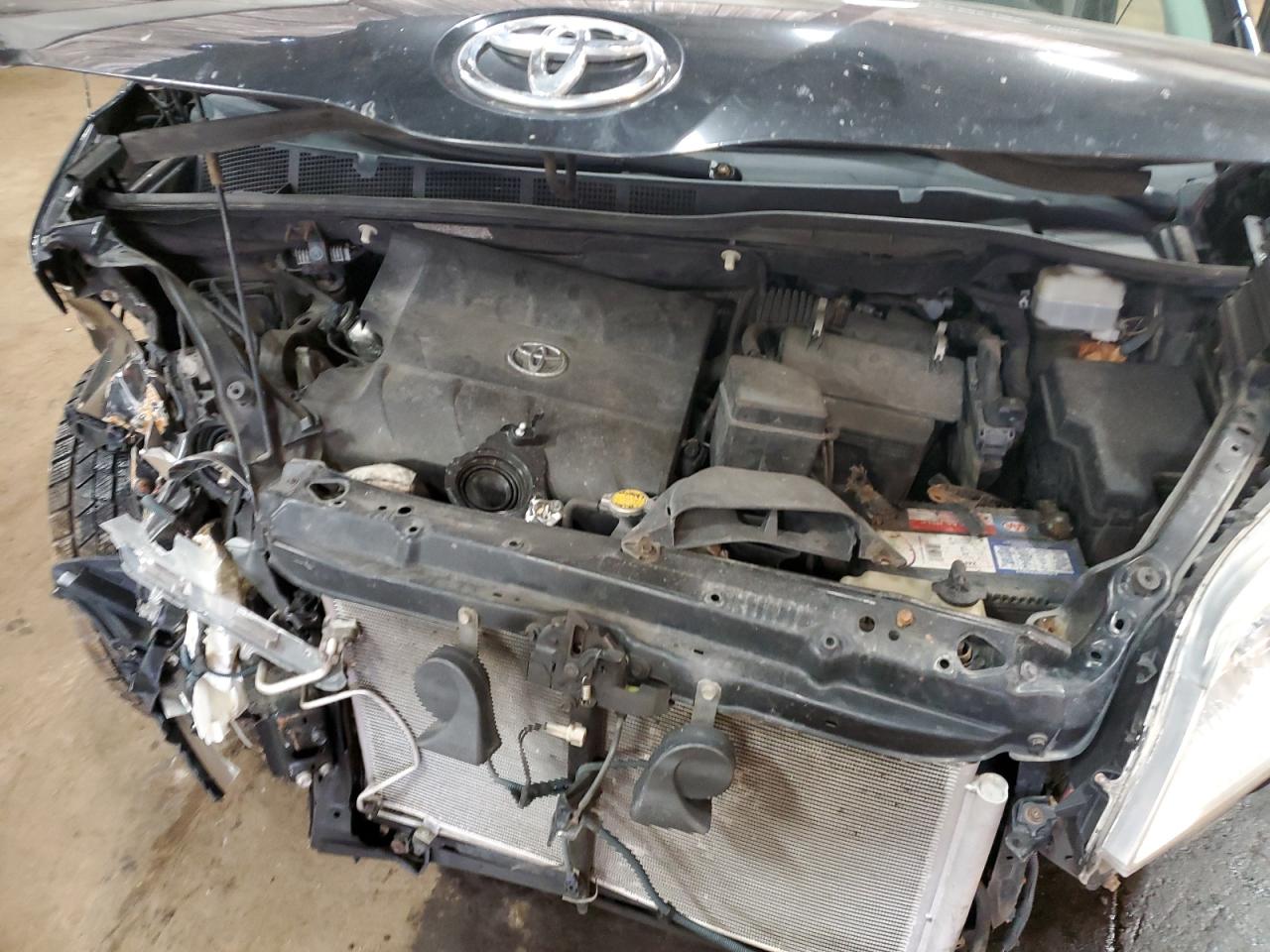 5TDYK3DC7BS014433 2011 Toyota Sienna Xle