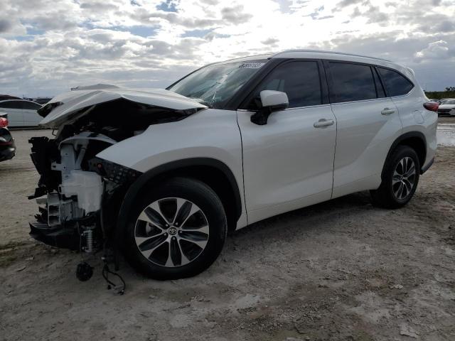 VIN 5TDGZRAH9MS059516 2021 Toyota Highlander, Xle no.1