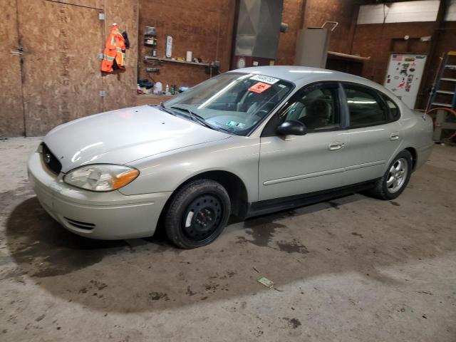 2004 Ford Taurus SE