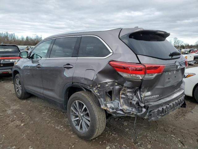 VIN 5TDJZRFH1KS630041 2019 Toyota Highlander, SE no.2