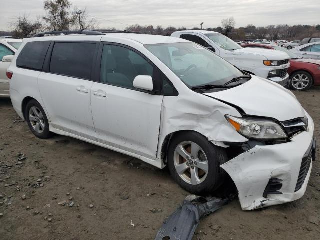 5TDKZ3DC5JS921519 | 2018 Toyota sienna le