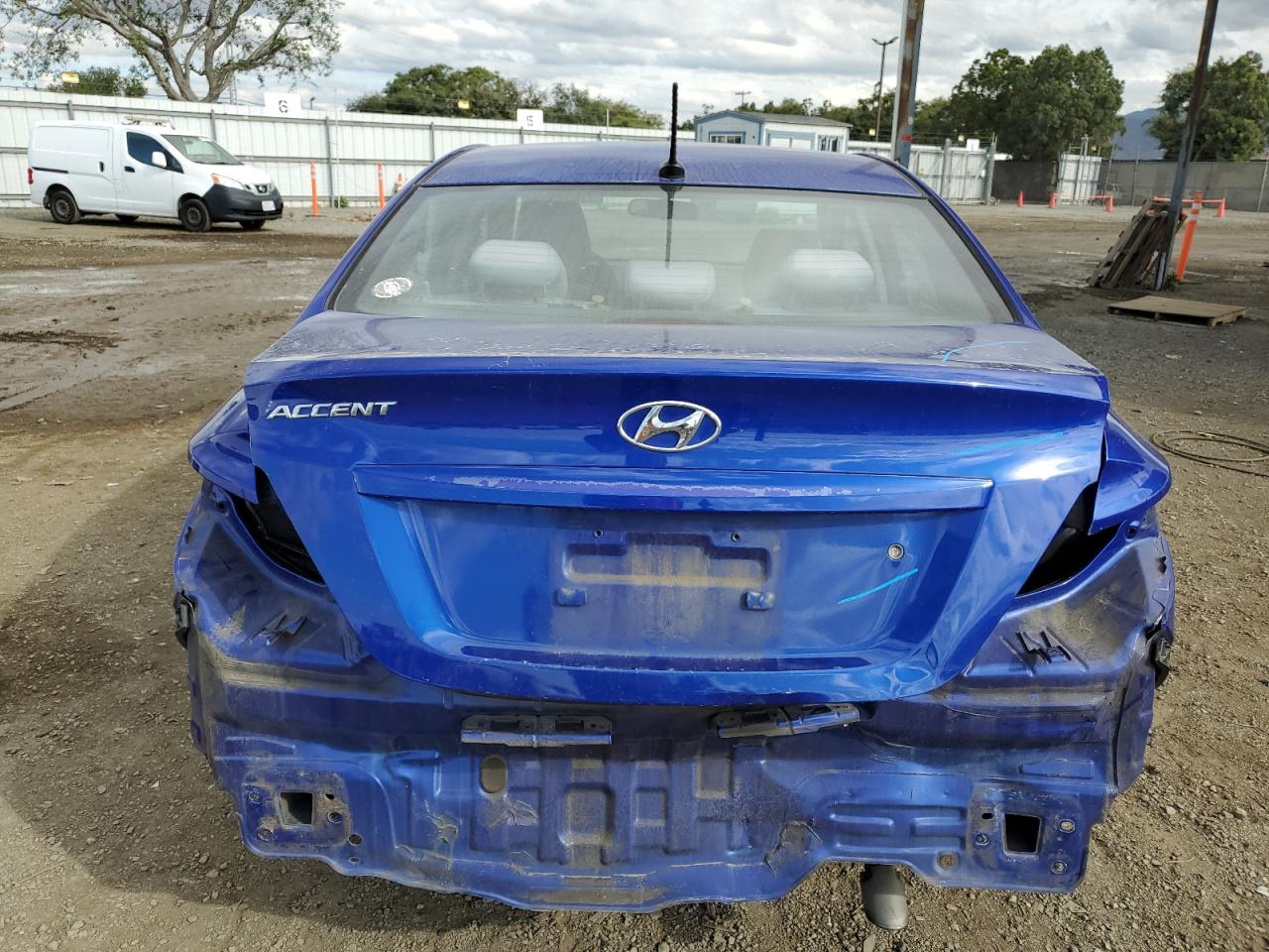 KMHCT4AEXDU318563 2013 Hyundai Accent Gls