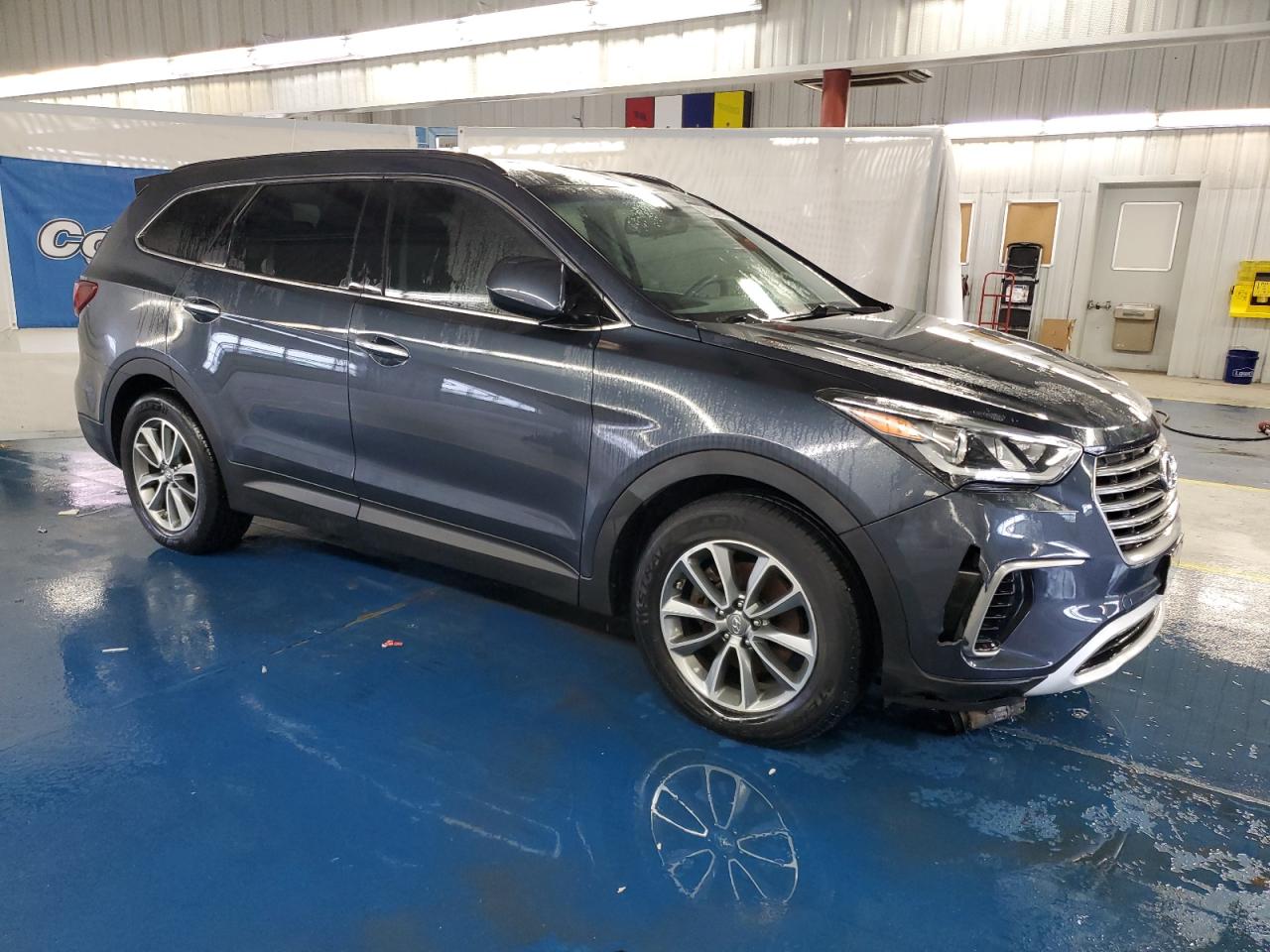 KM8SMDHF3HU200688 2017 Hyundai Santa Fe Se