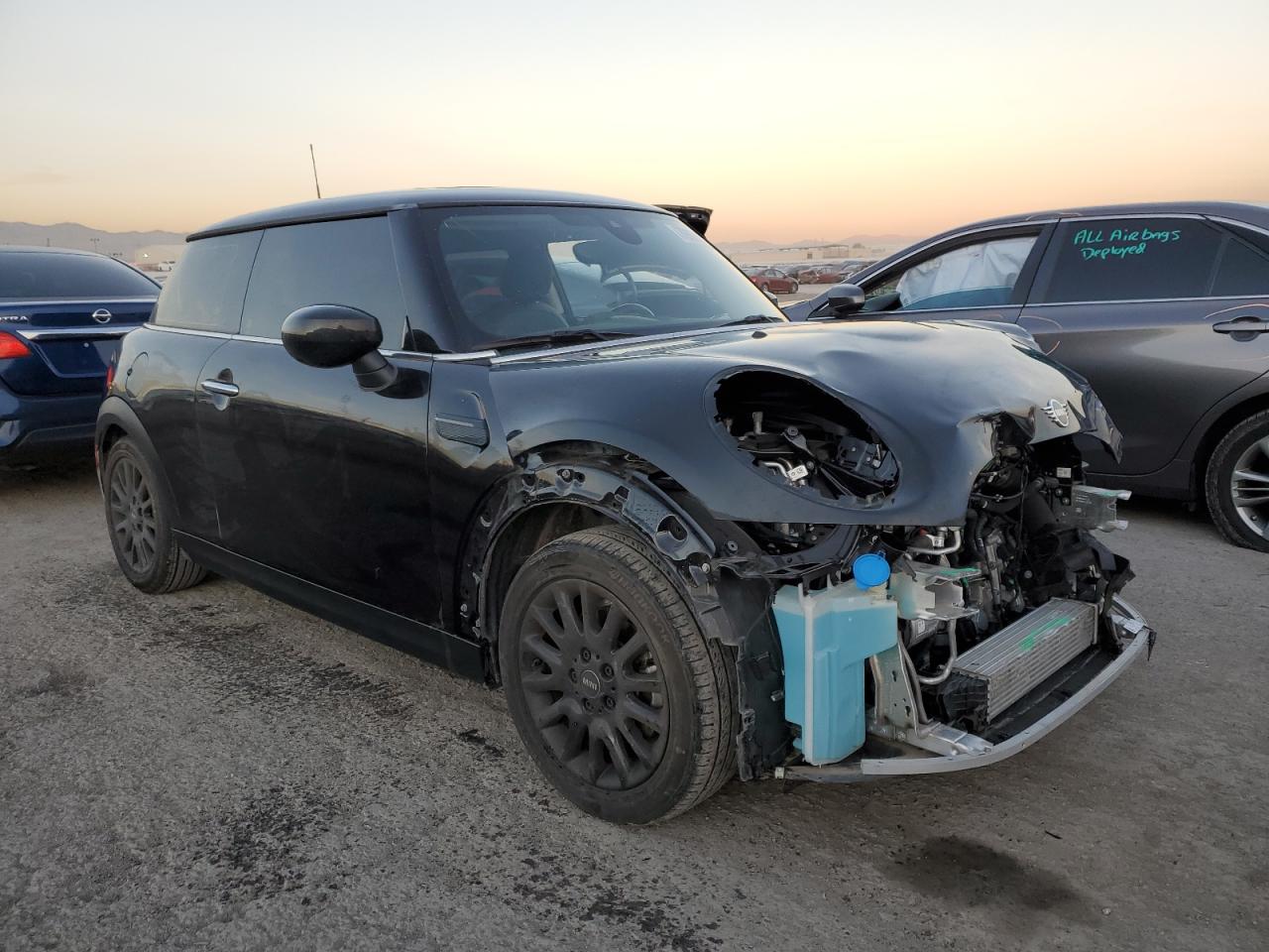 2022 Mini Cooper vin: WMW33DH09N2R98335