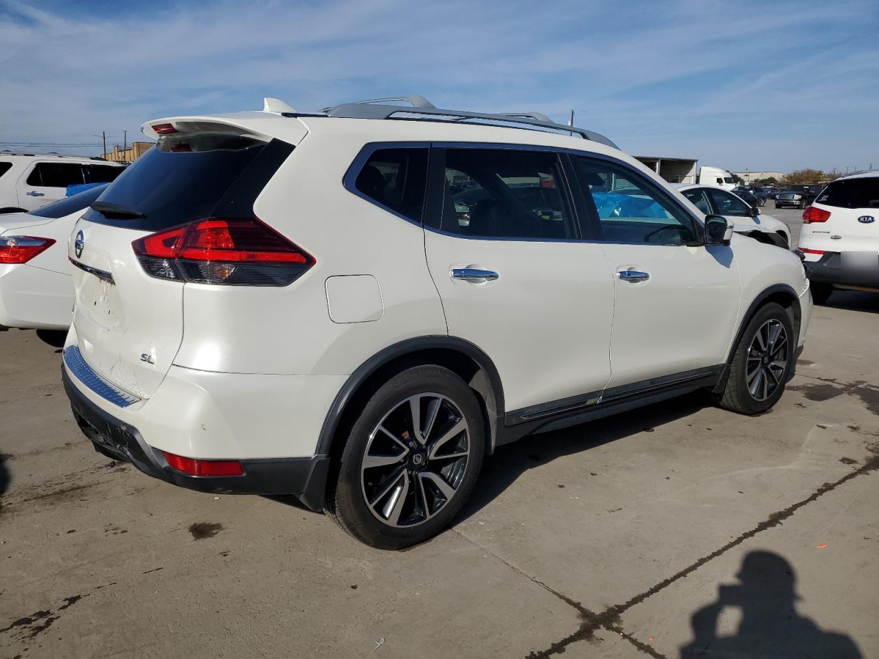 2017 Nissan Rogue S vin: 5N1AT2MTXHC760339