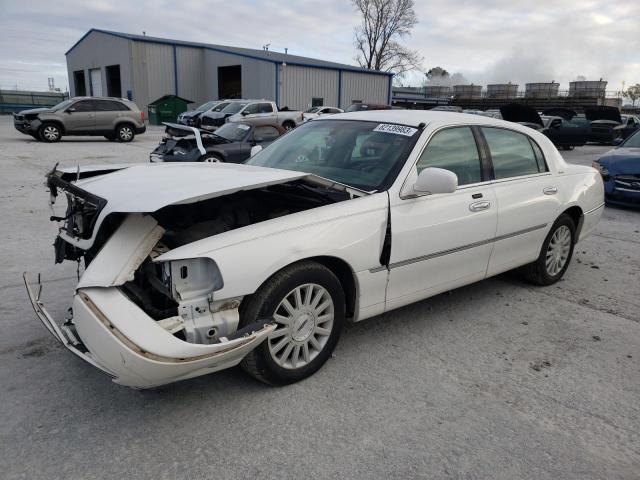 2003 Lincoln Town Car Executive