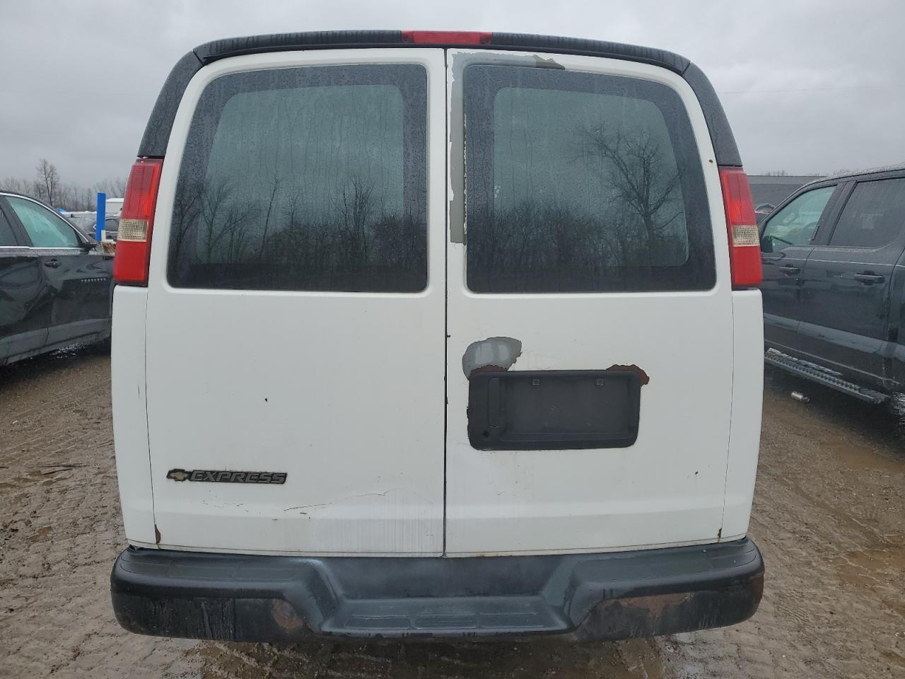 1GCFG15X081114457 2008 Chevrolet Express G1500