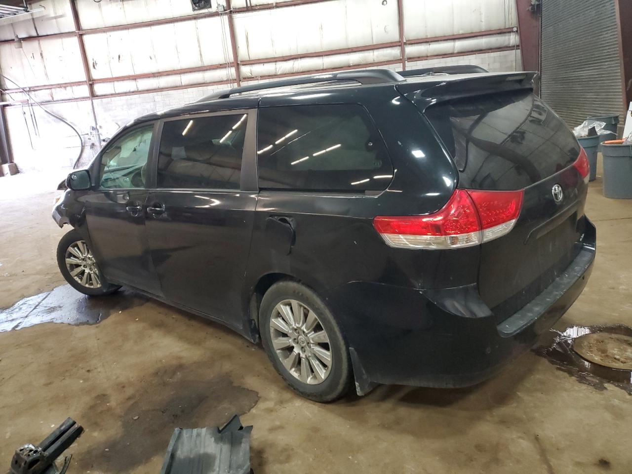 5TDYK3DC7BS014433 2011 Toyota Sienna Xle