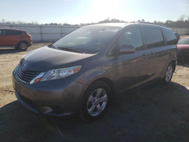 2017 Toyota Sienna LE