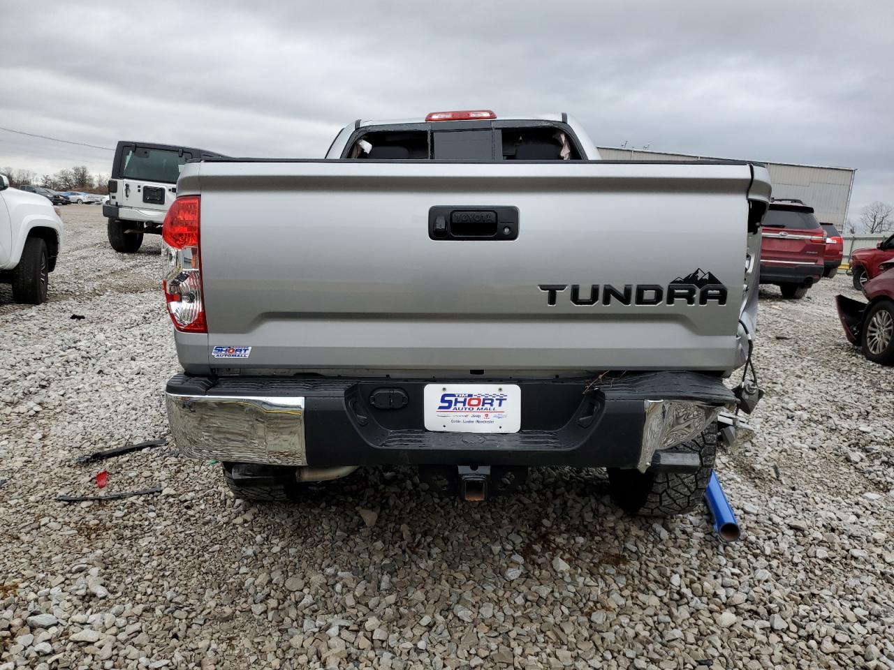 2018 Toyota Tundra Double Cab Sr/Sr5 vin: 5TFUW5F18JX761509