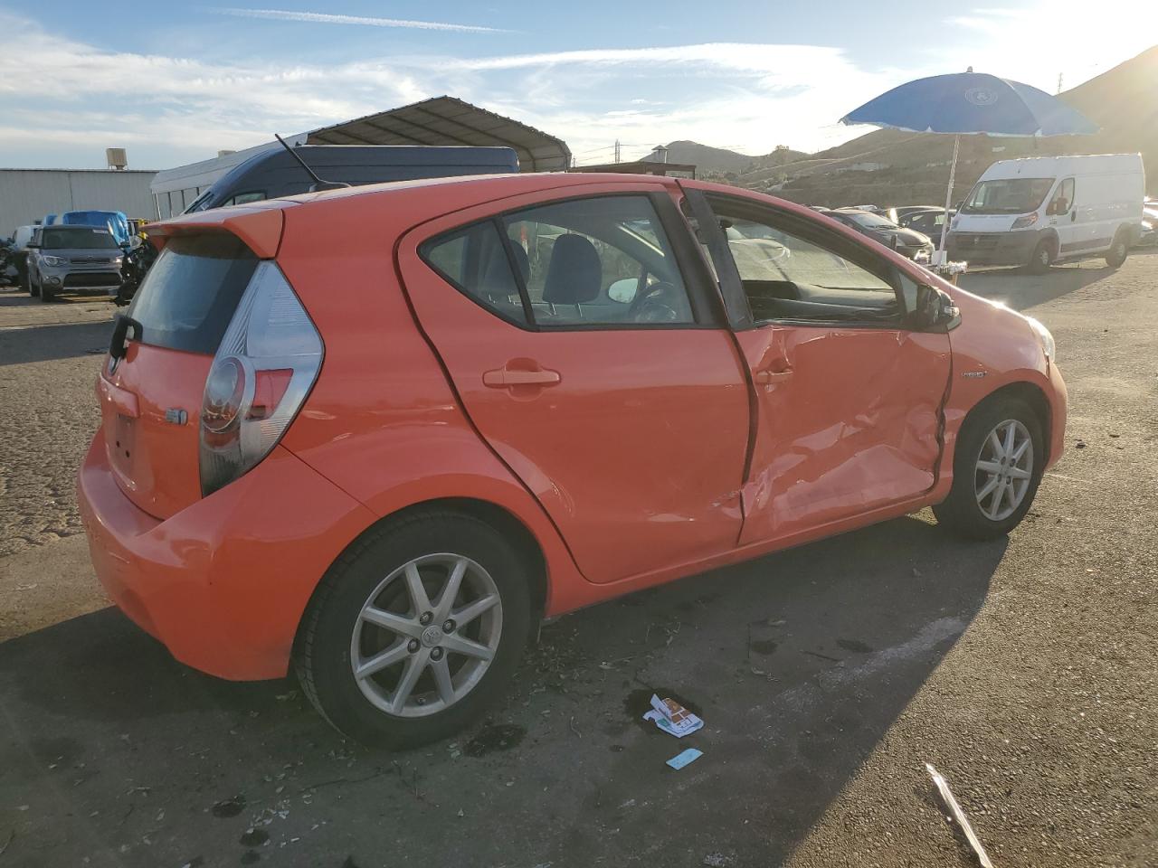 jtdkdtb33e1078909 JTDKDTB33E1078909 2014 Toyota Prius C
