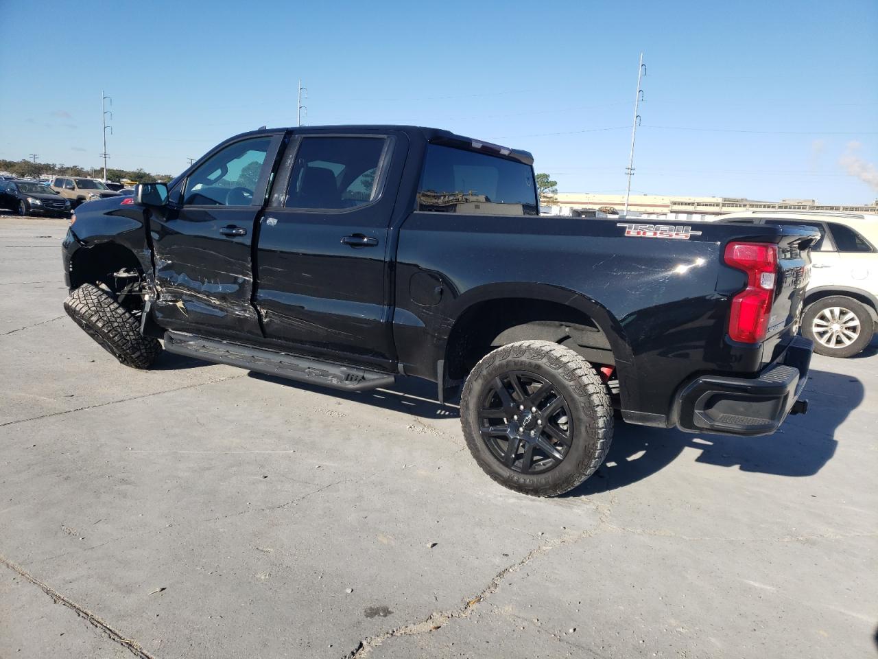 2022 CHEVROLET SILVERADO 5.3L  8(VIN: 3GCUDFED6NG658140