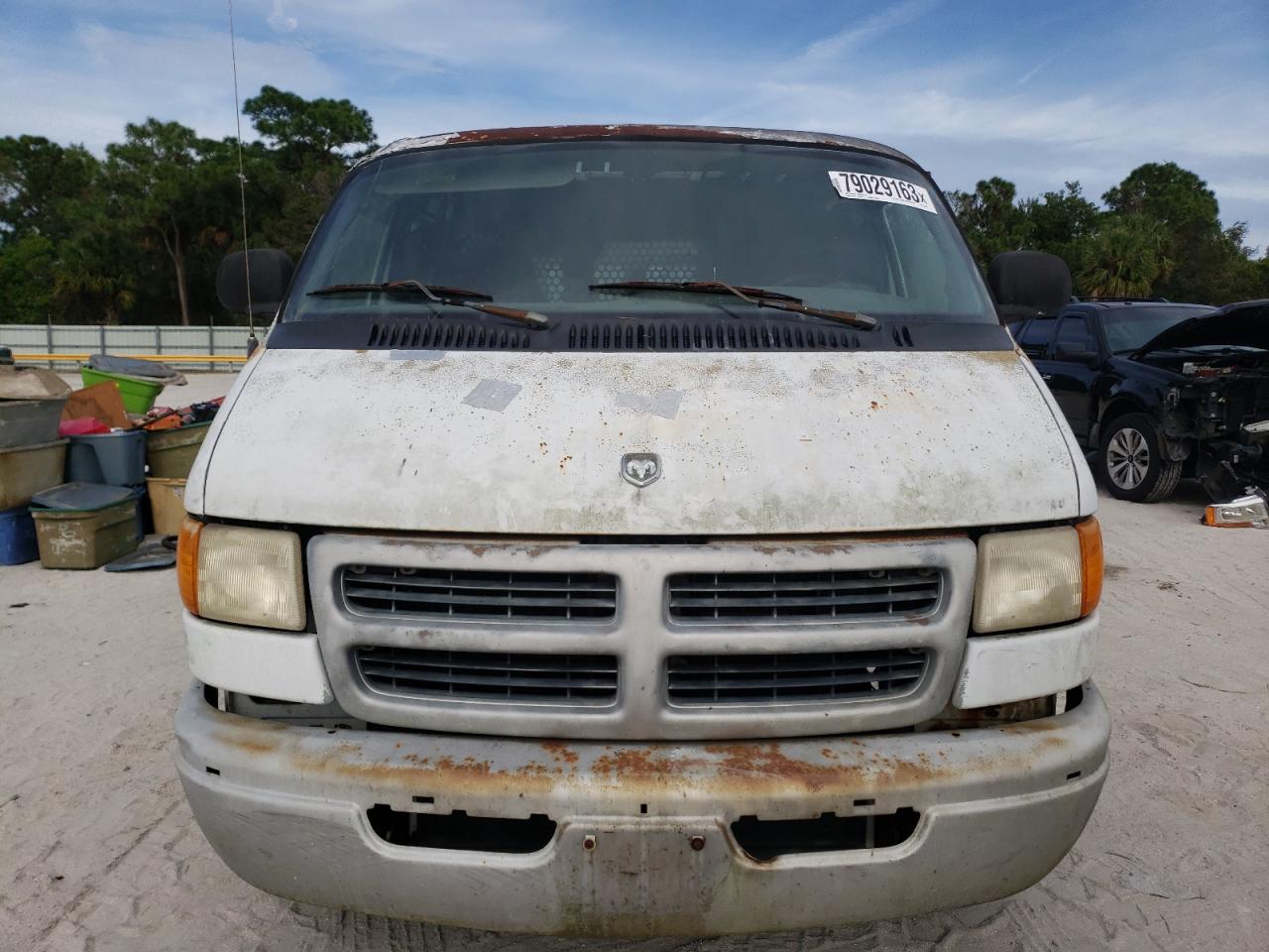 2B7JB21Y8WK155241 1998 Dodge Ram Van B2500