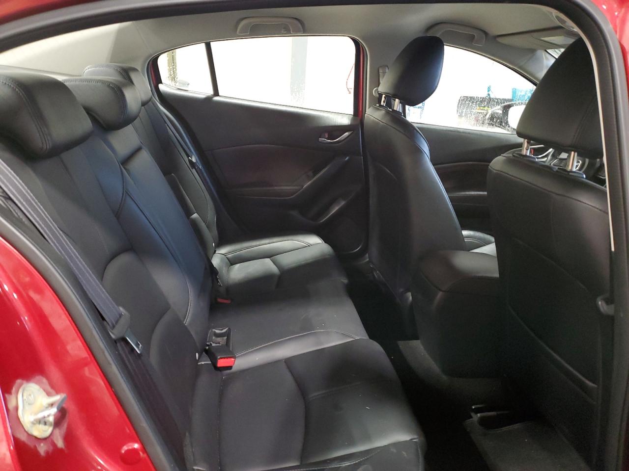 JM1BN1V77J1183379 2018 Mazda 3 Touring