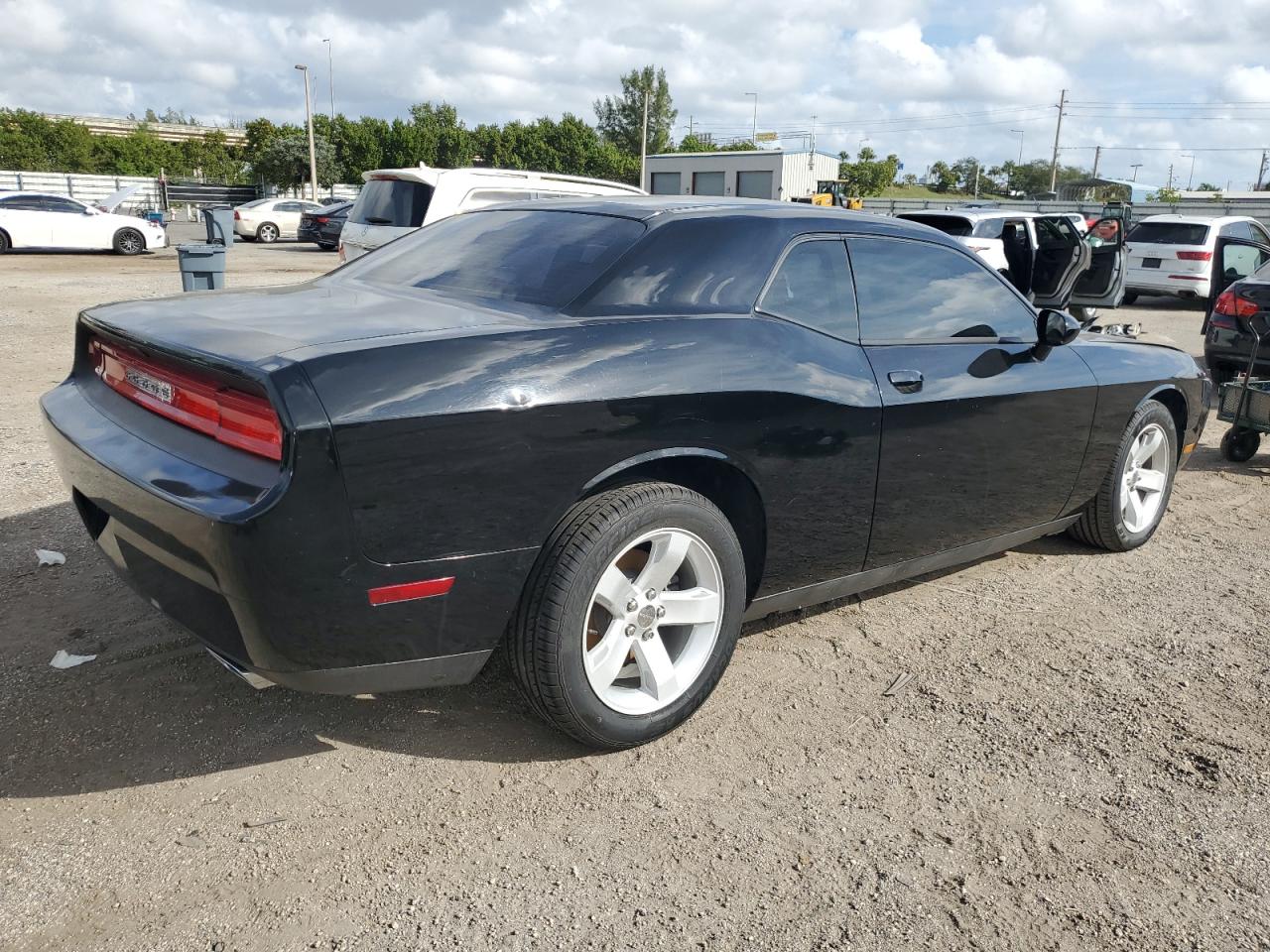 2C3CDYAG4DH645896 2013 Dodge Challenger Sxt