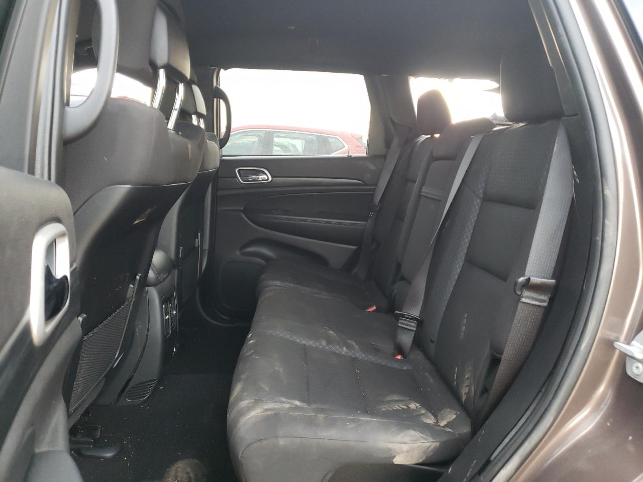 1C4RJFAG0LC228084 2020 Jeep Grand Cherokee Laredo