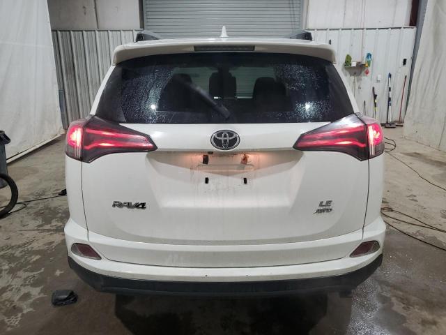 JTMBFREV6JJ733102 | 2018 TOYOTA RAV4 LE