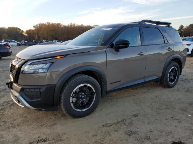 2023 Nissan Pathfinder SV