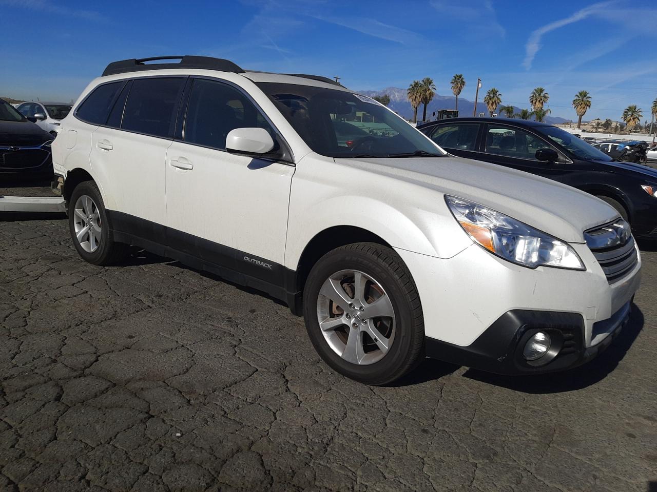 4S4BRJMC5E2285942 2014 Subaru Outback 3.6R Limited