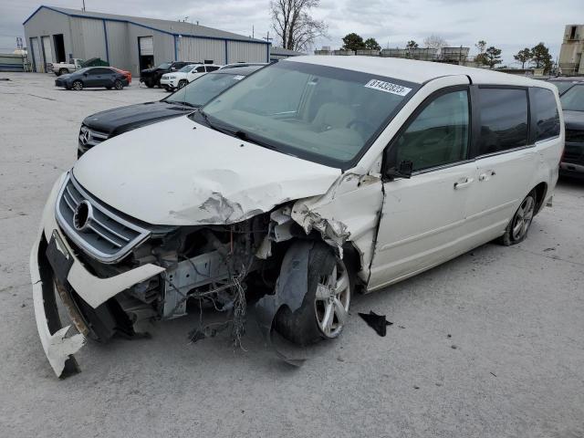 2010 Volkswagen Routan SE