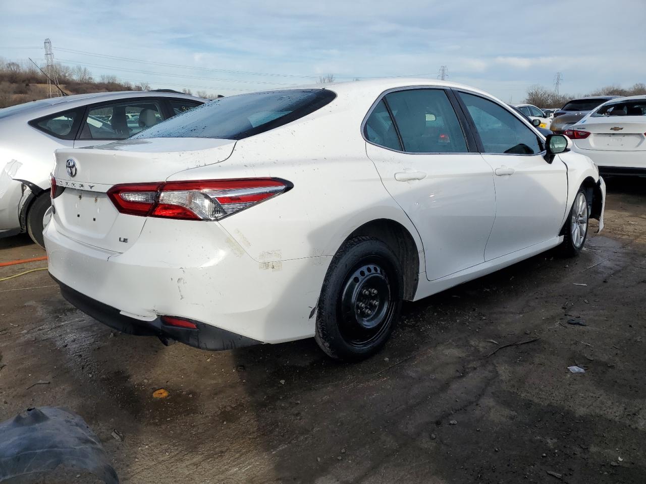 4T1B11HK2JU096561 2018 Toyota Camry L