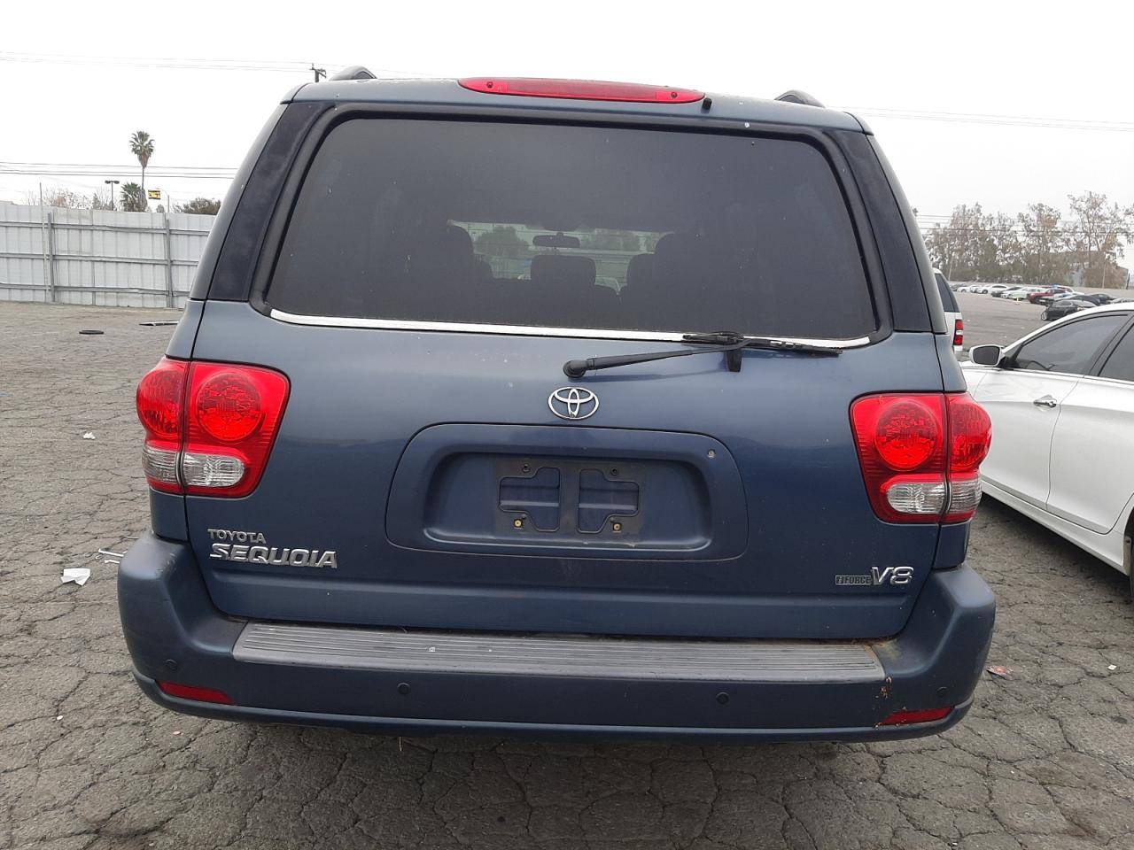 5TDZT34A35S247598 2005 Toyota Sequoia Sr5