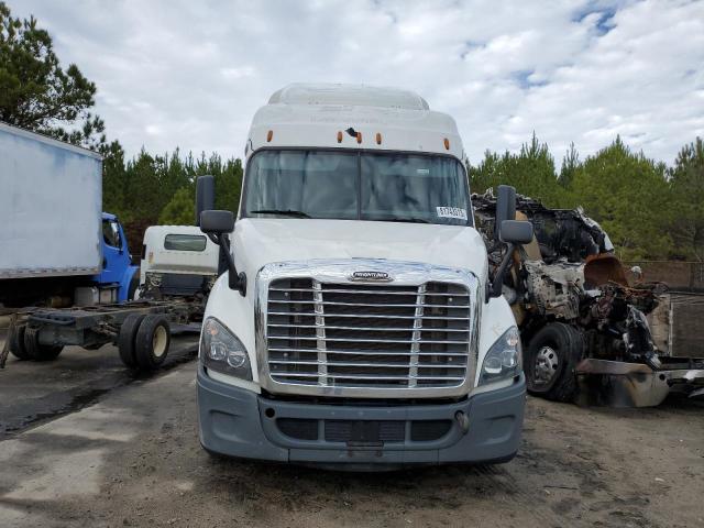 Lot #2320483161 2017 FREIGHTLINER CASCADIA 1 salvage car