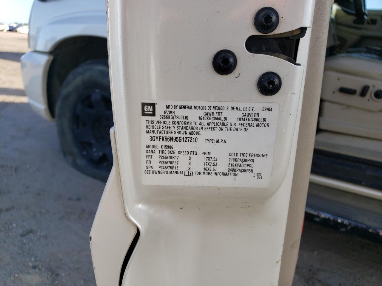 3gyfk66n95g127210 3GYFK66N95G127210 2005 Cadillac Escalade Esv