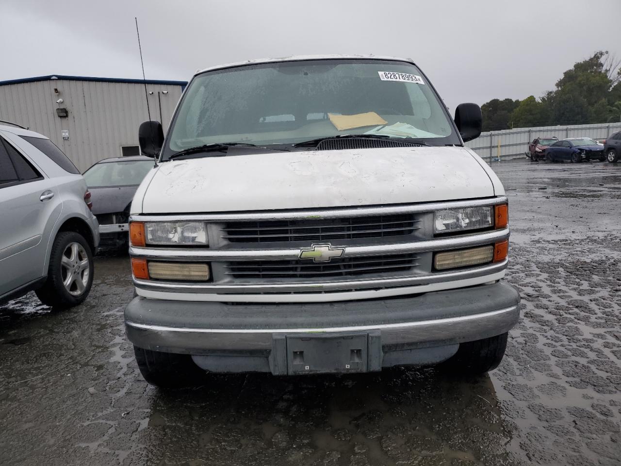 Lot #3009074243 2001 CHEVROLET EXPRESS