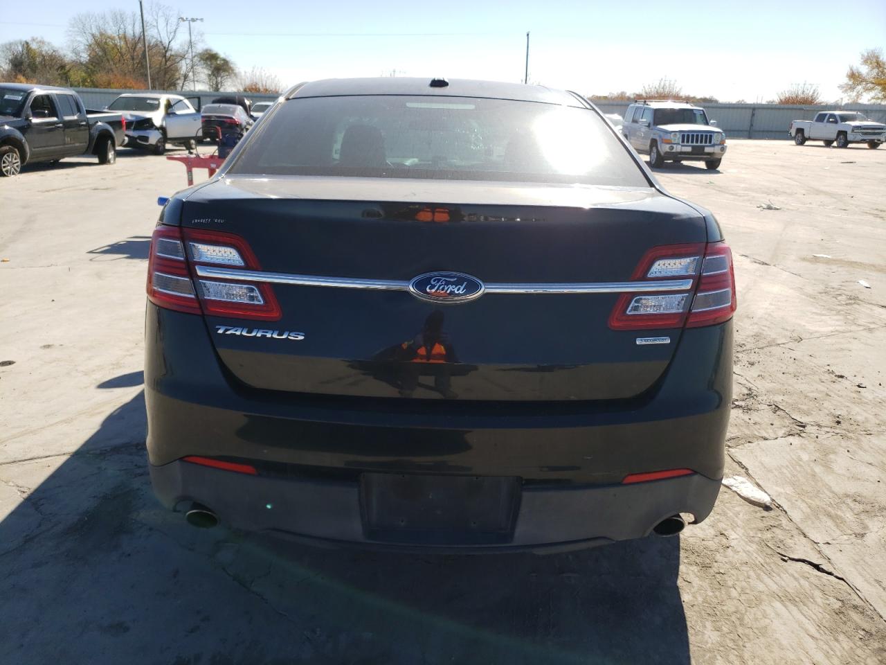 1FAHP2D99EG129975 2014 Ford Taurus Se