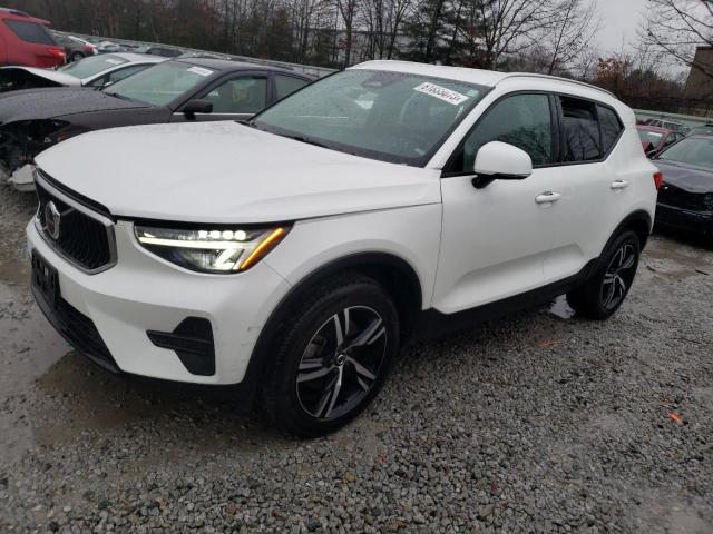 2023 Volvo XC40 Core