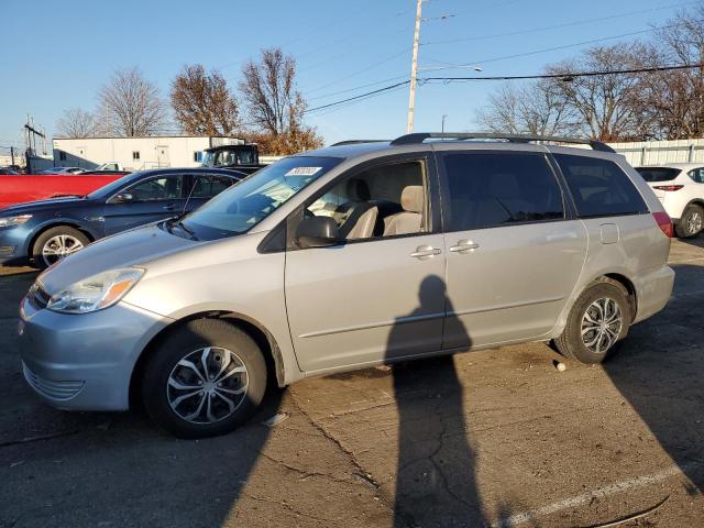 2004 Toyota Sienna CE