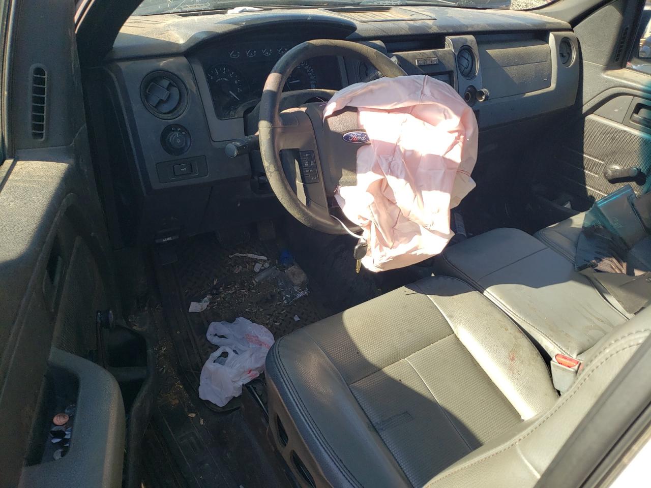 1FTNF1CF1BKD82458 2011 Ford F150