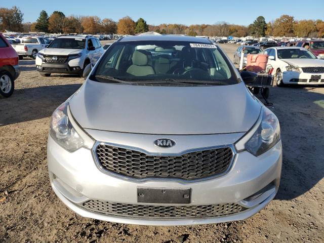 KNAFK4A65F5334905 | 2015 KIA FORTE LX