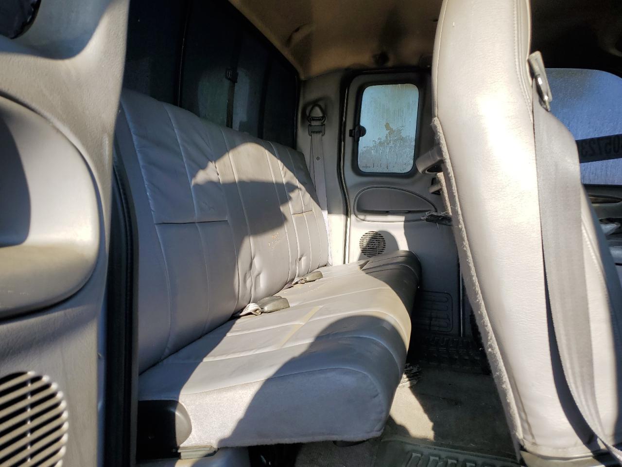 1B7KF23D1WJ149067 1998 Dodge Ram 2500