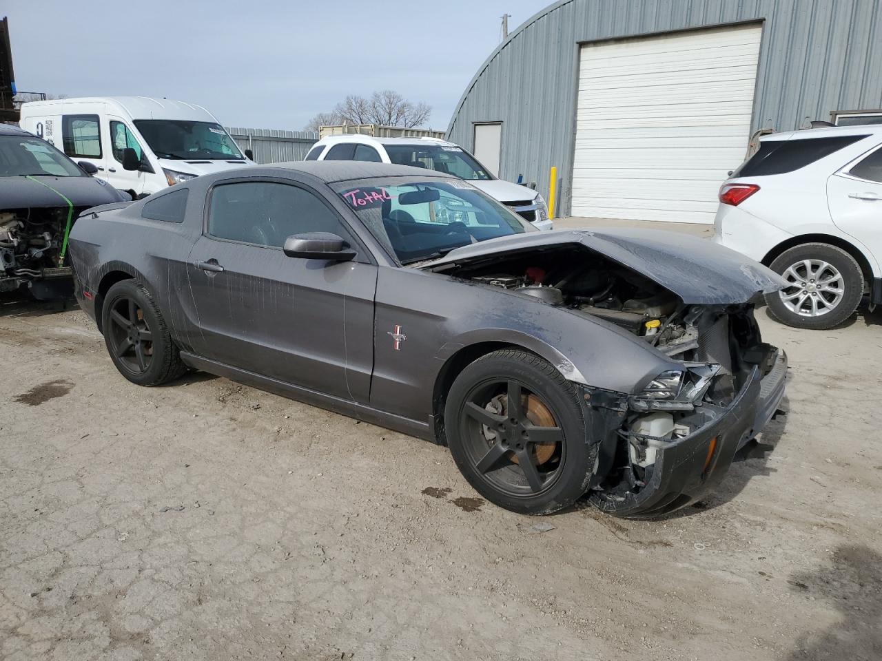 2013 Ford Mustang vin: 1ZVBP8AM6D5216316