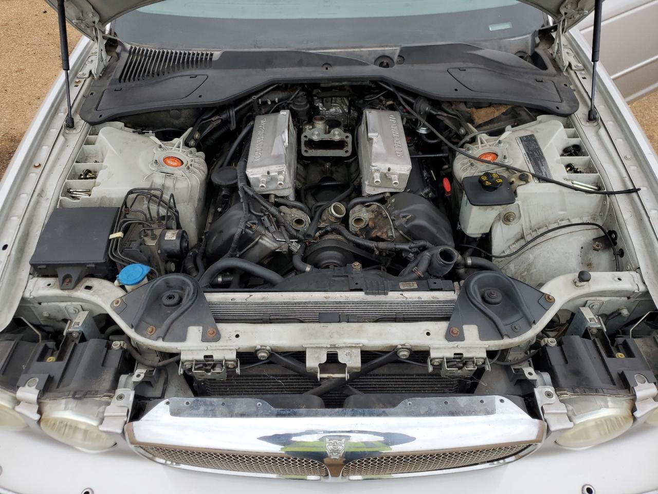 SAJWA82B95TG35751 2005 Jaguar Super V8