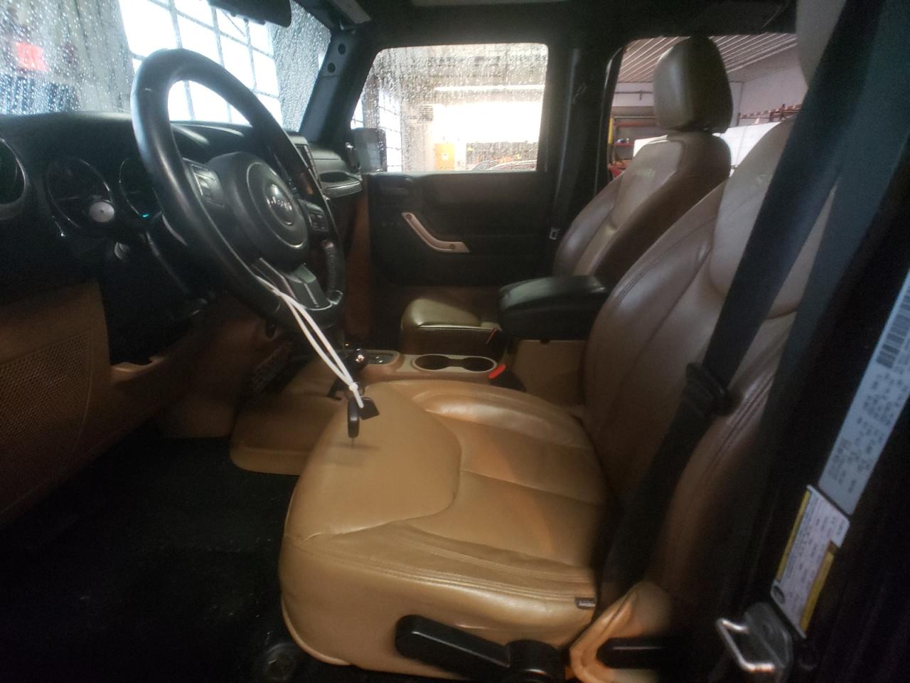 1C4BJWEG9FL728714 2015 Jeep Wrangler Unlimited Sahara