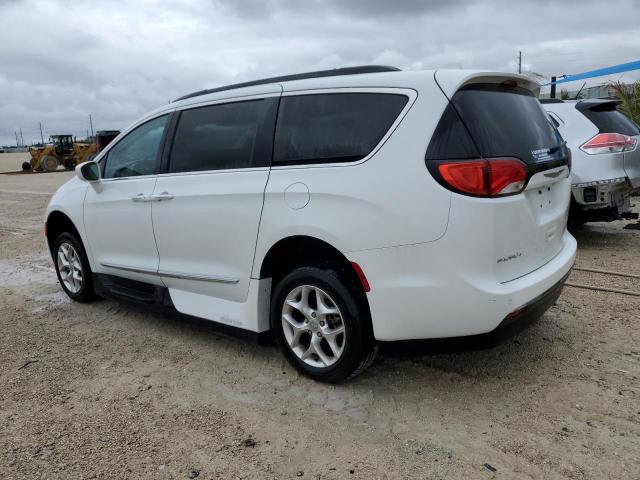 2C4RC1BG4HR713158 2017 CHRYSLER PACIFICA, photo no. 2