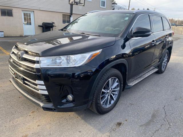 2017 Toyota Highlander SE