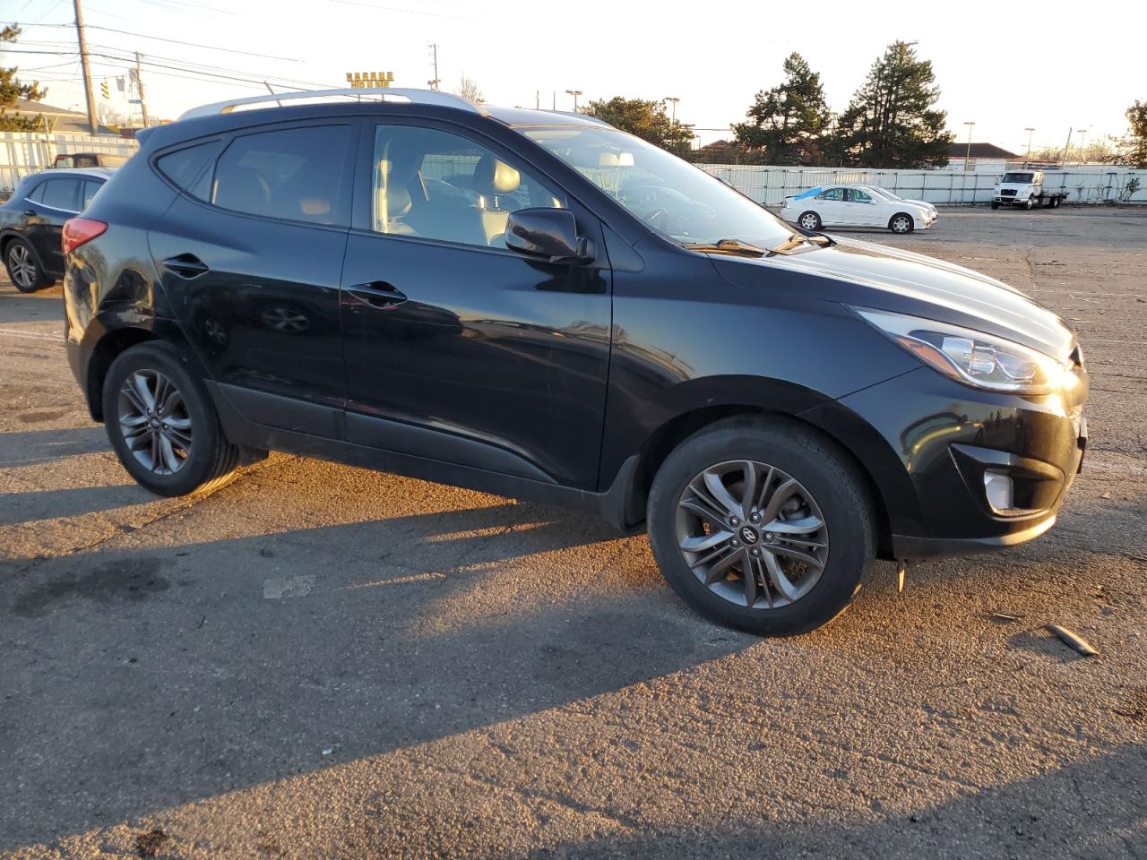 KM8JU3AG8EU911825 2014 Hyundai Tucson Gls