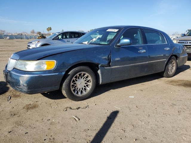 2001 Lincoln Town Car Signature