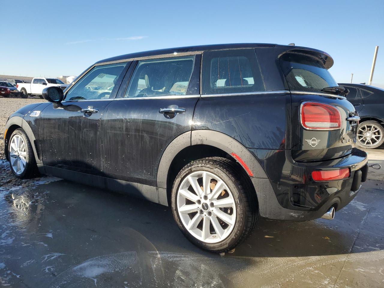 2022 Mini Cooper S Clubman vin: WMWLV7C06N2S11943