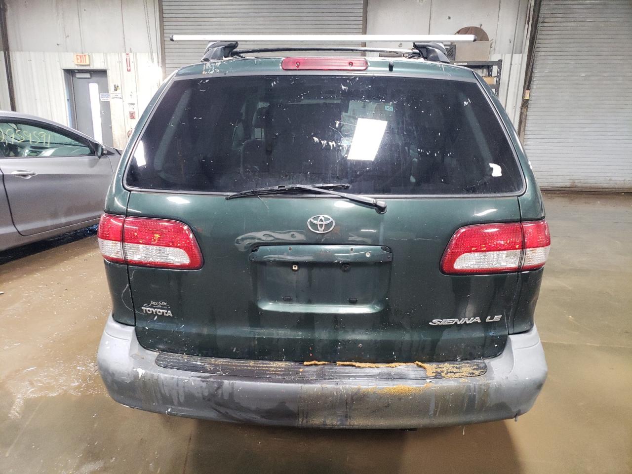 4T3ZF13C02U465989 2002 Toyota Sienna Le