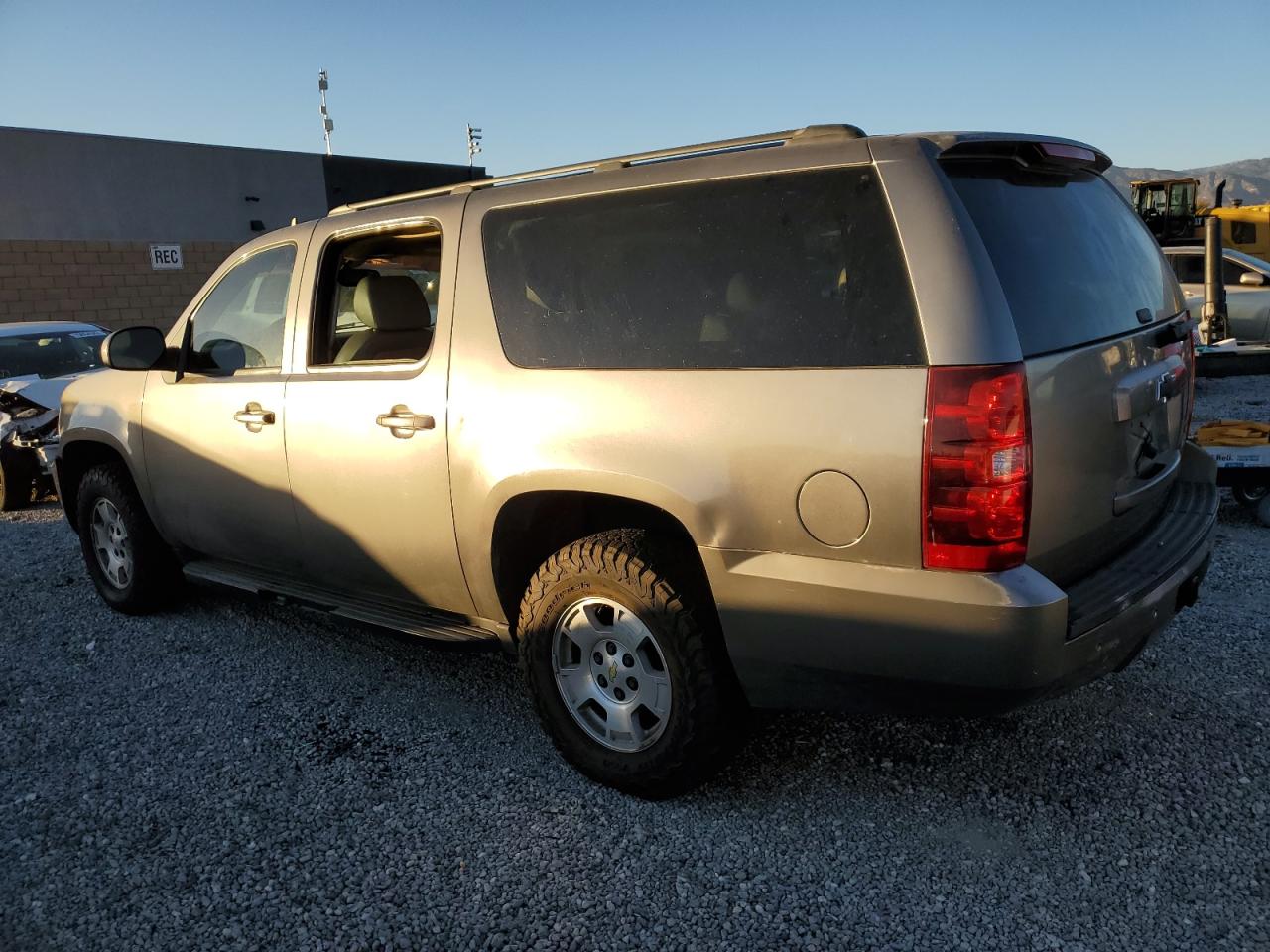 3GNFK16308G115482 2008 Chevrolet Suburban K1500 Ls